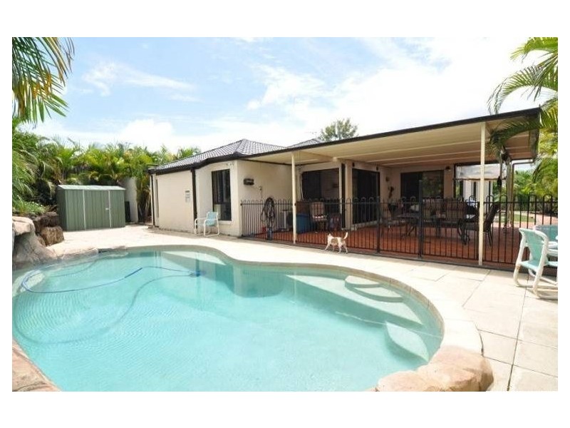 35 Brissendon Street, Pacific Pines QLD 4211