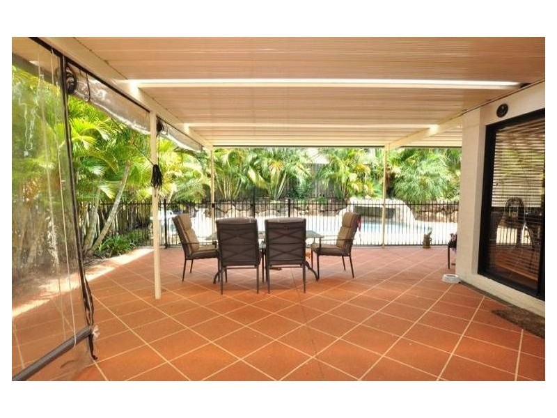 35 Brissendon Street, Pacific Pines QLD 4211