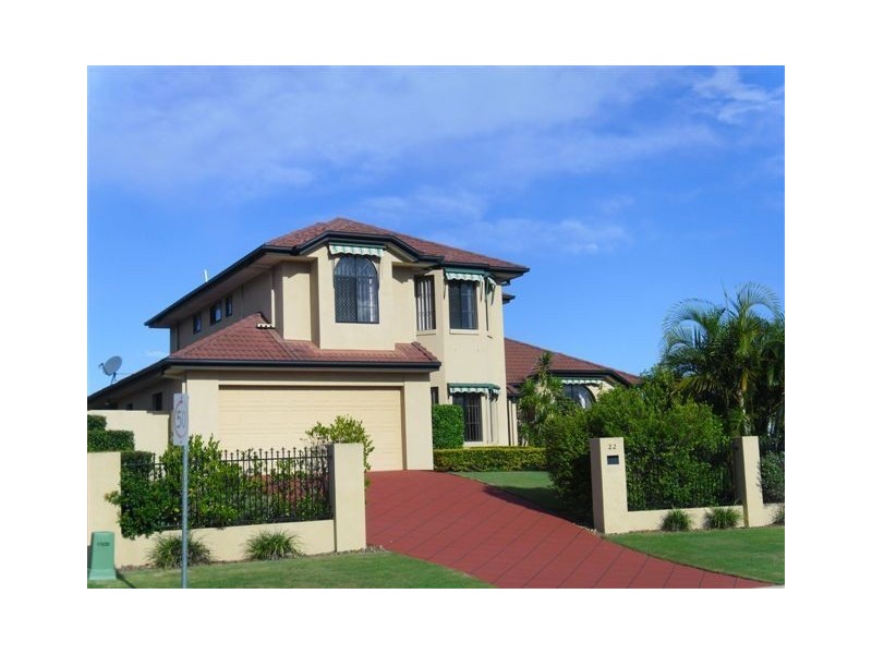2 London Chase, Arundel QLD 4214