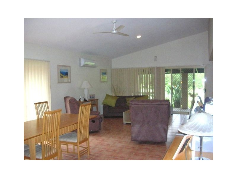 22 Wandilla Drive, Helensvale QLD 4212