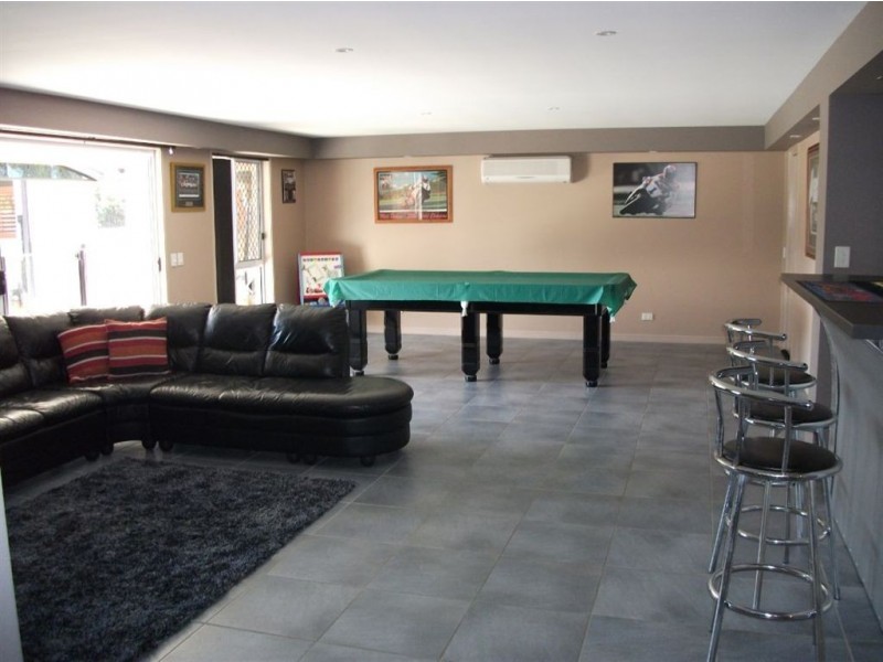 115 Mildura Drive, Helensvale QLD 4212