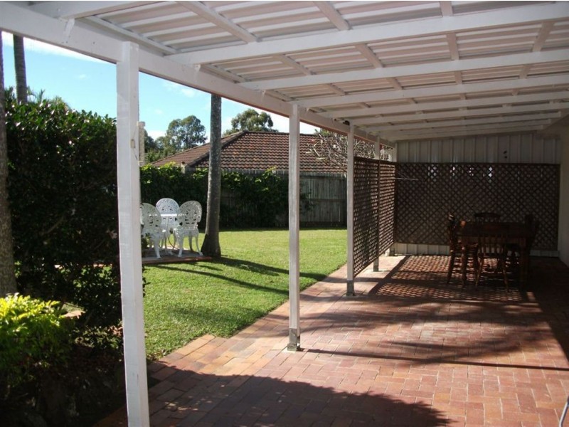 4 Narooma Place, Helensvale QLD 4212