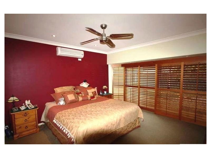5 Tranquility Circuit, Hope Island QLD 4212
