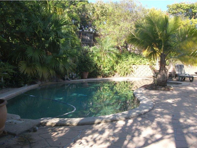 1 Lockhart Place, Helensvale QLD 4212