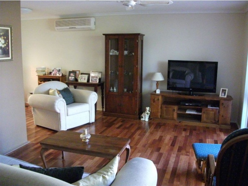 1 Lockhart Place, Helensvale QLD 4212