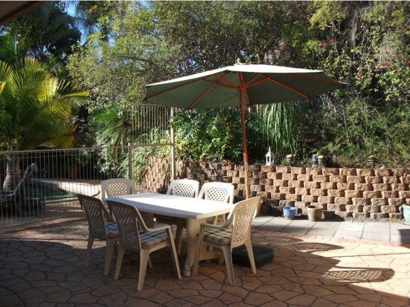 1 Lockhart Place, Helensvale QLD 4212