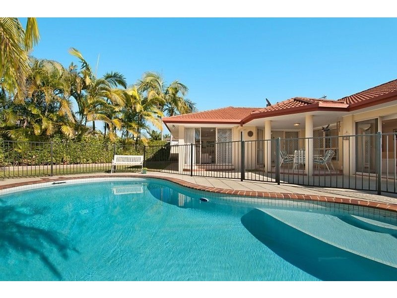 19 Fitzalan Circuit, Arundel QLD 4214