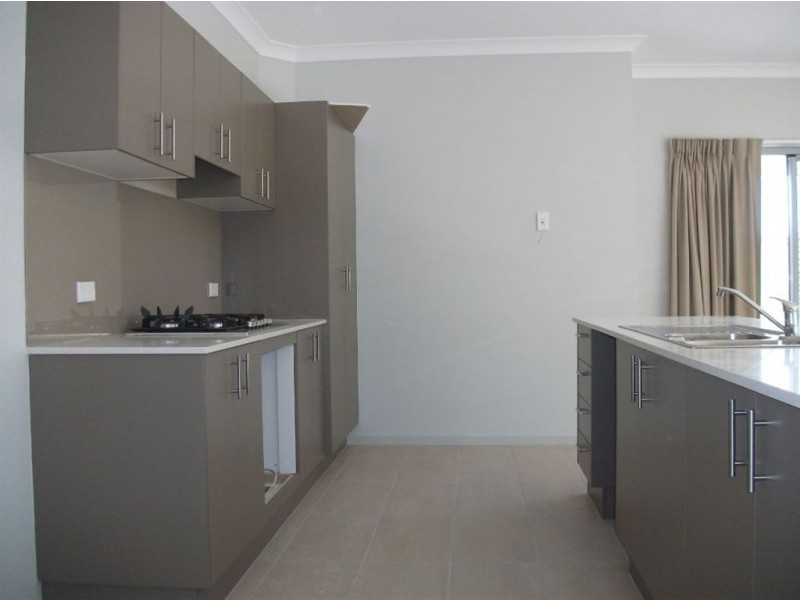 14 Azure Way, Hope Island QLD 4212