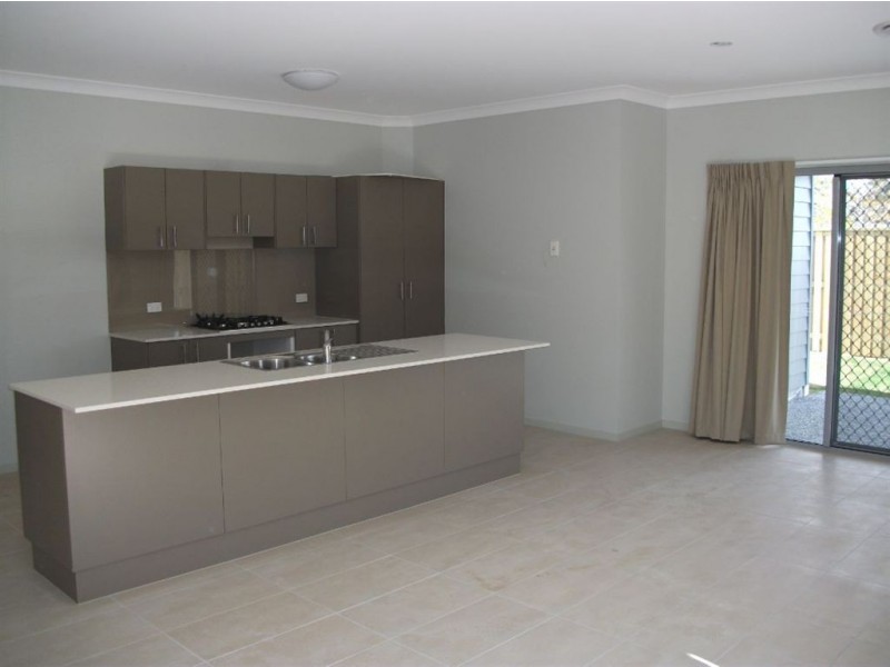 14 Azure Way, Hope Island QLD 4212