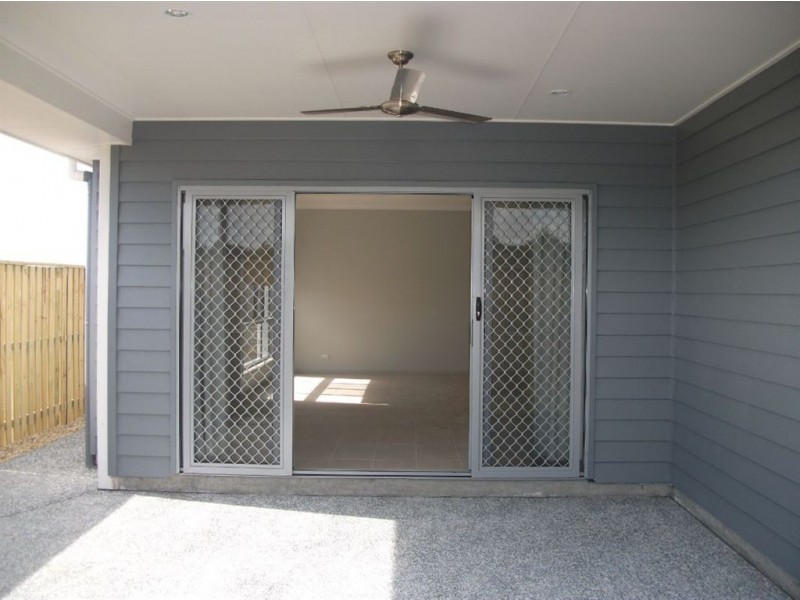 14 Azure Way, Hope Island QLD 4212