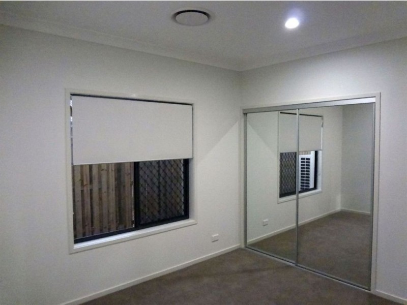 27 Galley Road, Hope Island QLD 4212