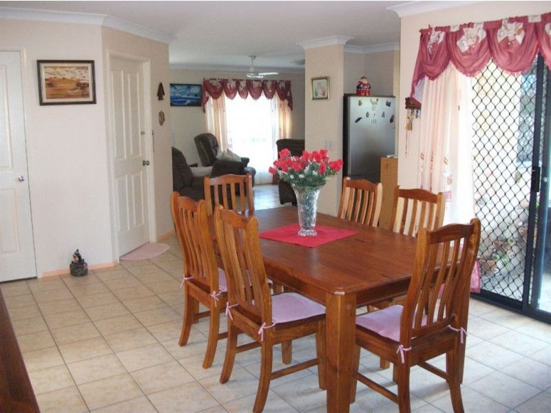 32 Meadow Way, Upper Coomera QLD 4209