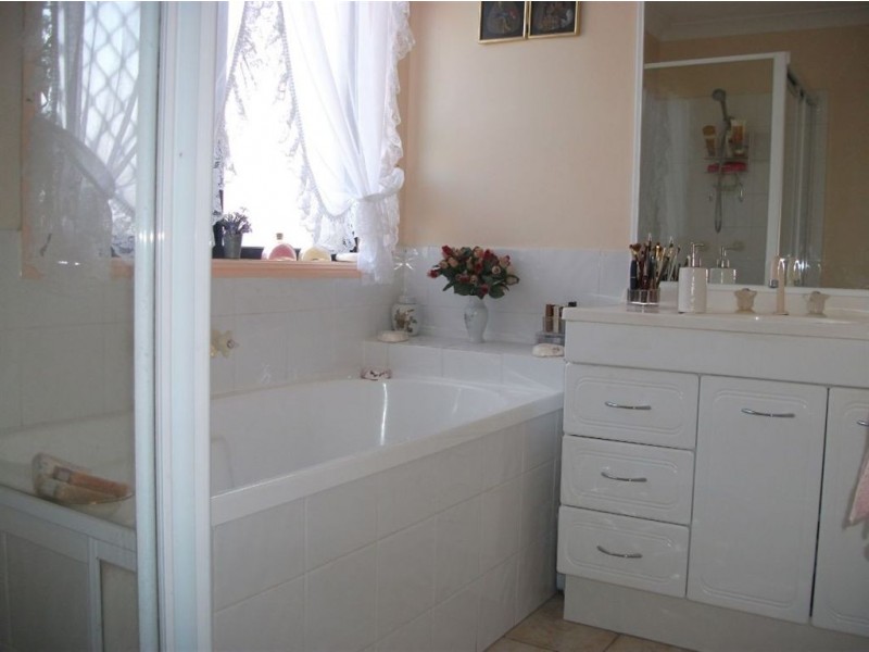 32 Meadow Way, Upper Coomera QLD 4209