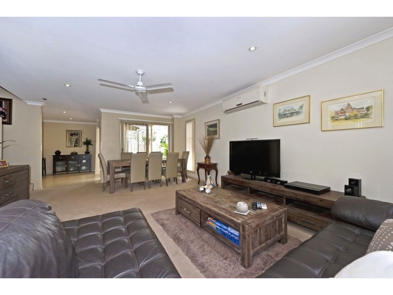 2/8 Holl Lane, Coomera QLD 4209