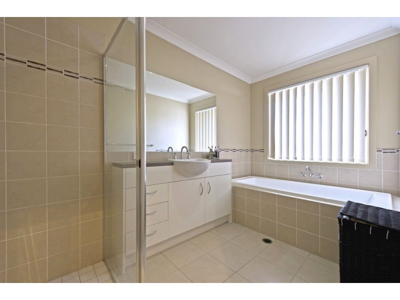 2/8 Holl Lane, Coomera QLD 4209