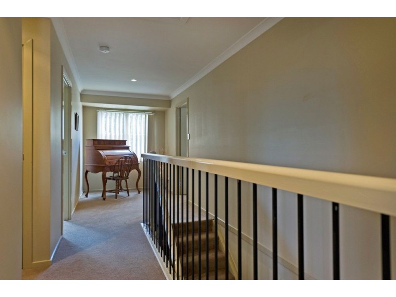 2/8 Holl Lane, Coomera QLD 4209