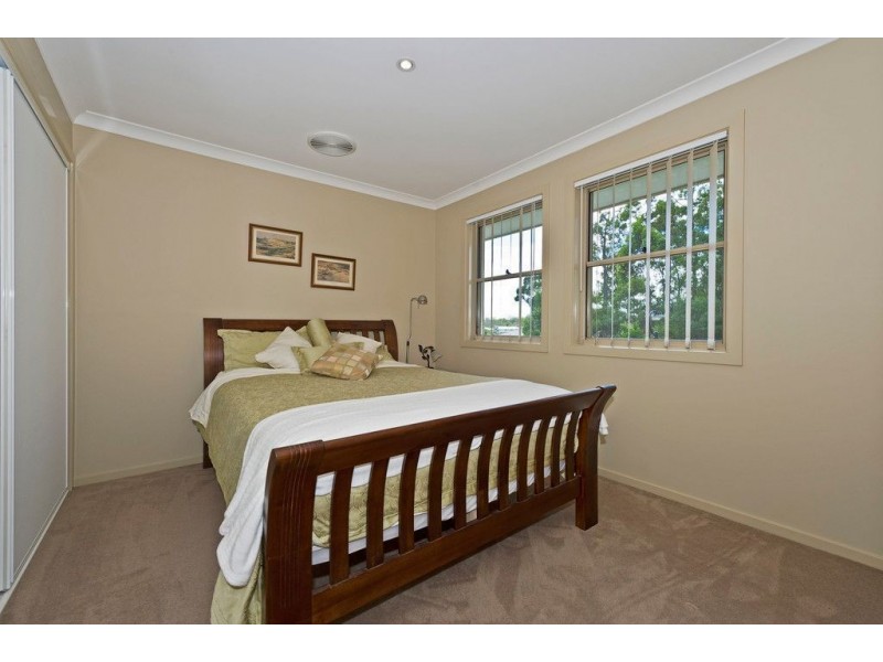 2/8 Holl Lane, Coomera QLD 4209