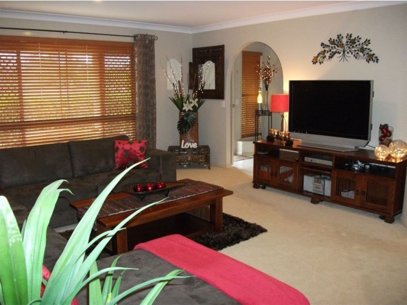 219 Mildura Drive, Helensvale QLD 4212