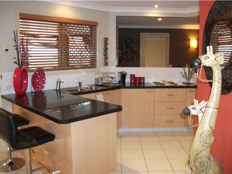 219 Mildura Drive, Helensvale QLD 4212