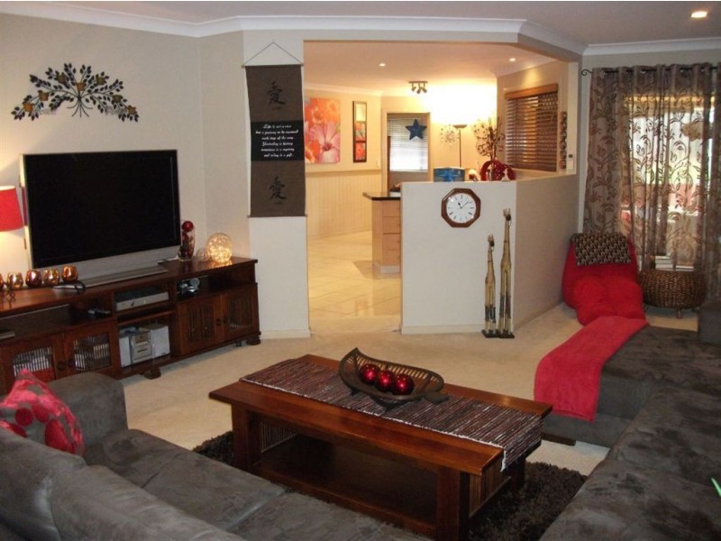 219 Mildura Drive, Helensvale QLD 4212