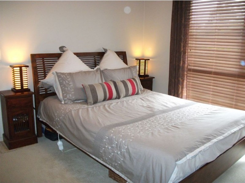 219 Mildura Drive, Helensvale QLD 4212