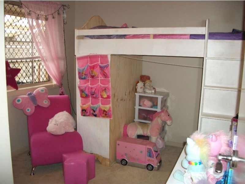 219 Mildura Drive, Helensvale QLD 4212