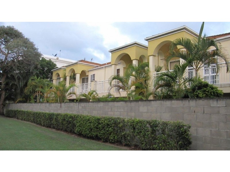 4/23 Parneno Street, Chevron Island QLD 4217