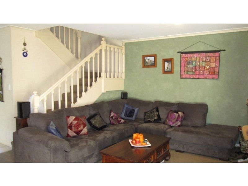 4/23 Parneno Street, Chevron Island QLD 4217