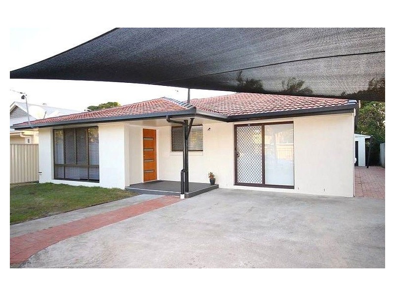 26 Ashgrove Avenue, Biggera Waters QLD 4216
