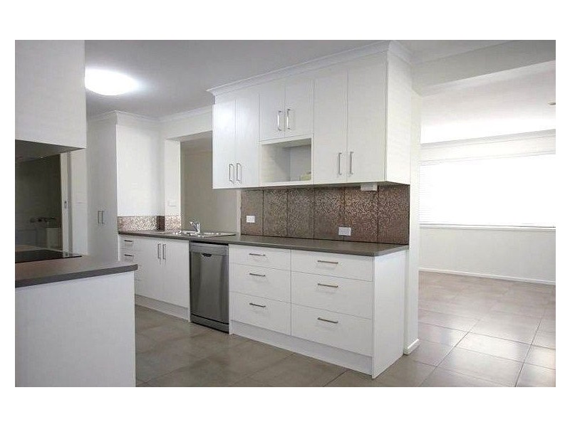 26 Ashgrove Avenue, Biggera Waters QLD 4216