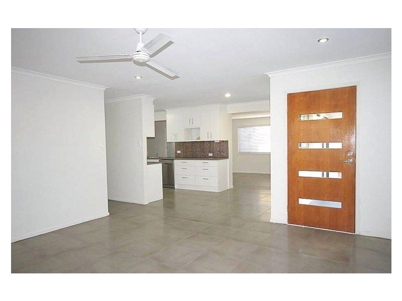 26 Ashgrove Avenue, Biggera Waters QLD 4216