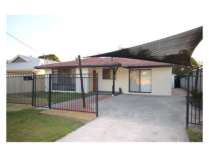 26 Ashgrove Avenue, Biggera Waters QLD 4216