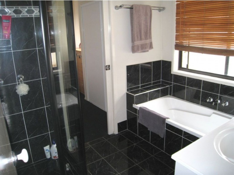 Pacific Pines QLD 4211