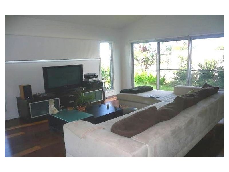 21 Galley Road, Hope Island QLD 4212