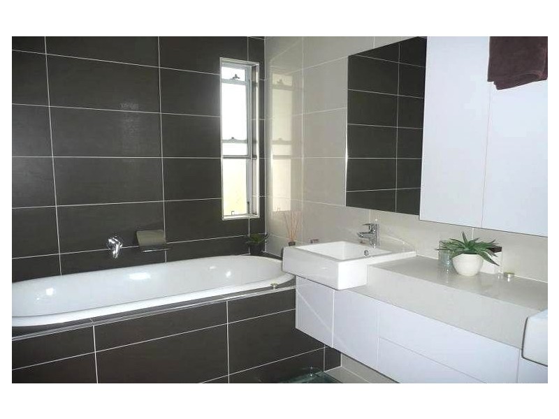 21 Galley Road, Hope Island QLD 4212