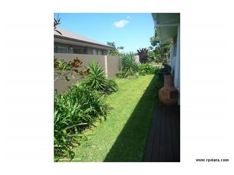 21 Galley Road, Hope Island QLD 4212