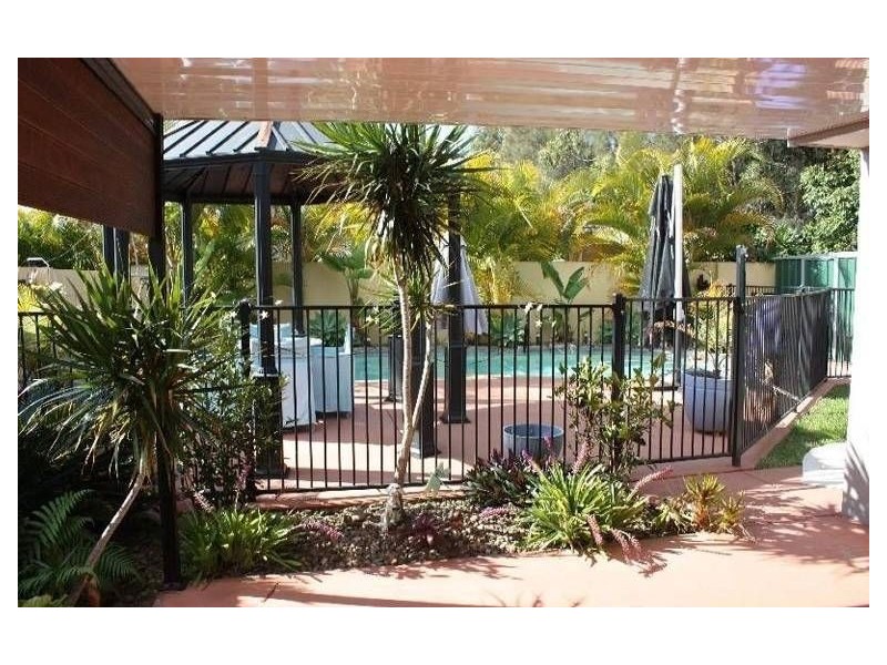 50 Serafina Drive, Helensvale QLD 4212