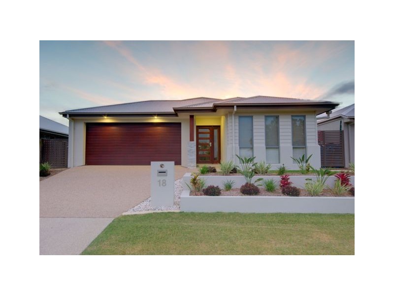 18 Plantation Crescent, Maudsland QLD 4210
