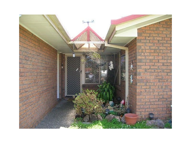 77 Parkes Drive, Helensvale QLD 4212