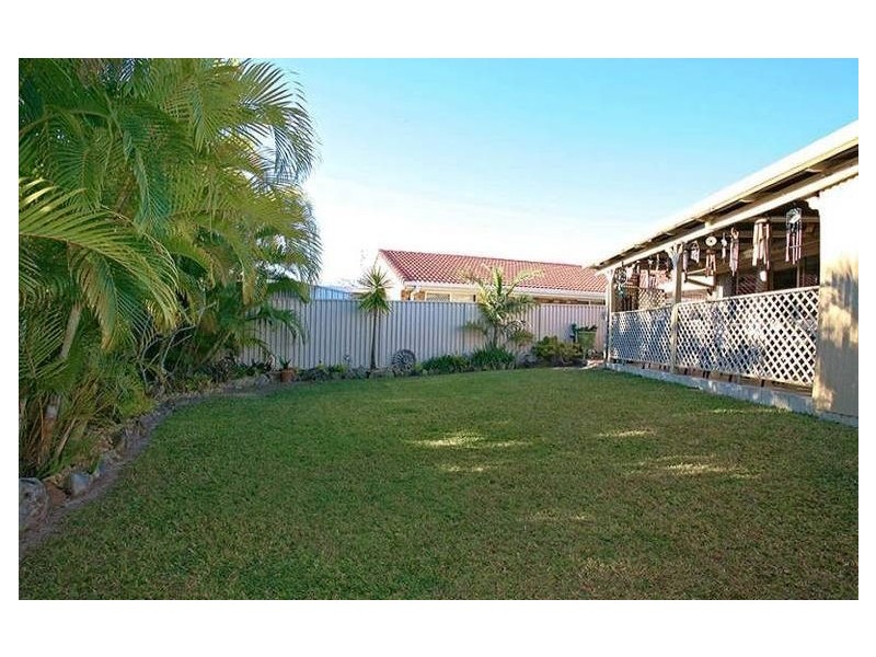 77 Parkes Drive, Helensvale QLD 4212