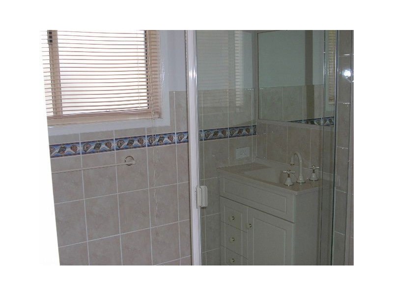 77 Parkes Drive, Helensvale QLD 4212
