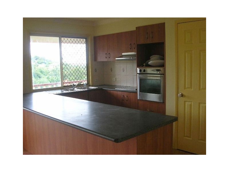 4 Hervey Street, Oxenford QLD 4210