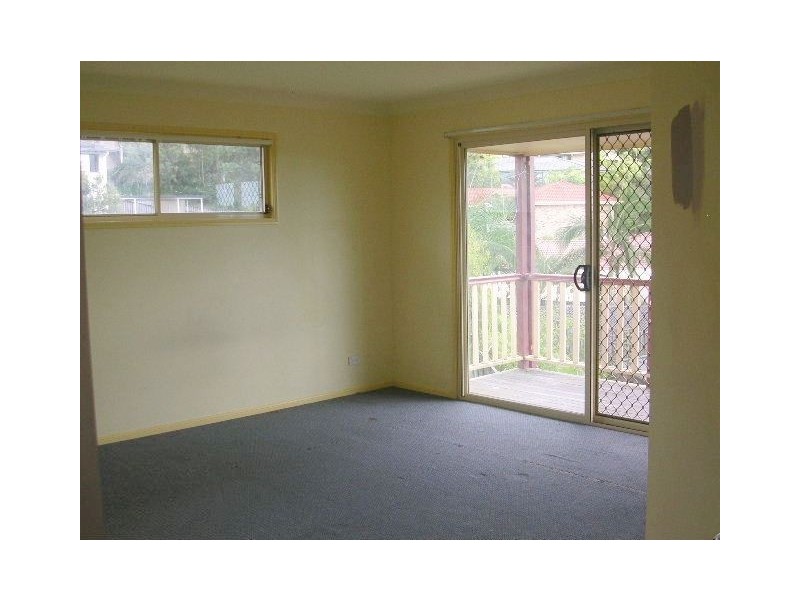 4 Hervey Street, Oxenford QLD 4210