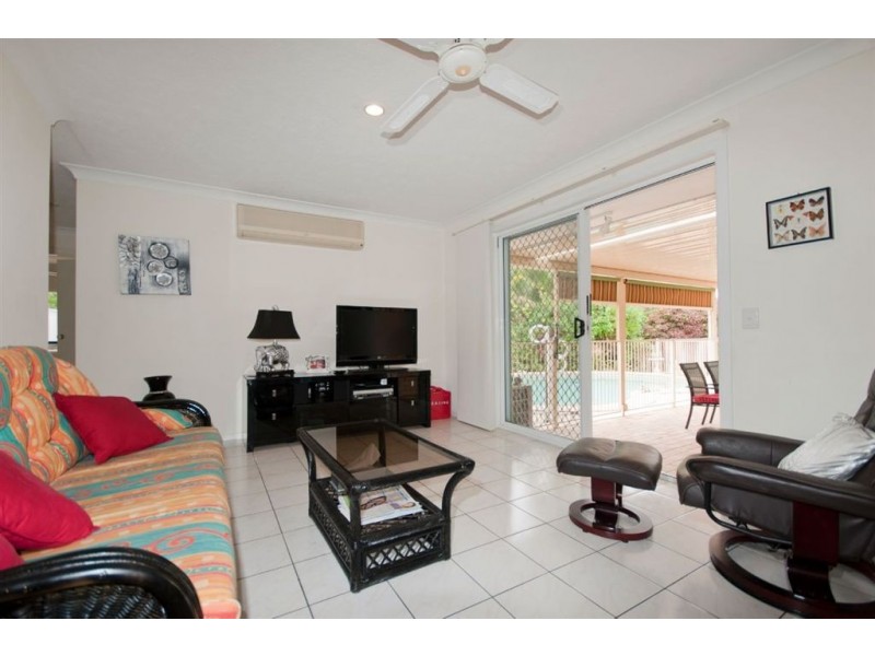 15 Glendale Place, Helensvale QLD 4212