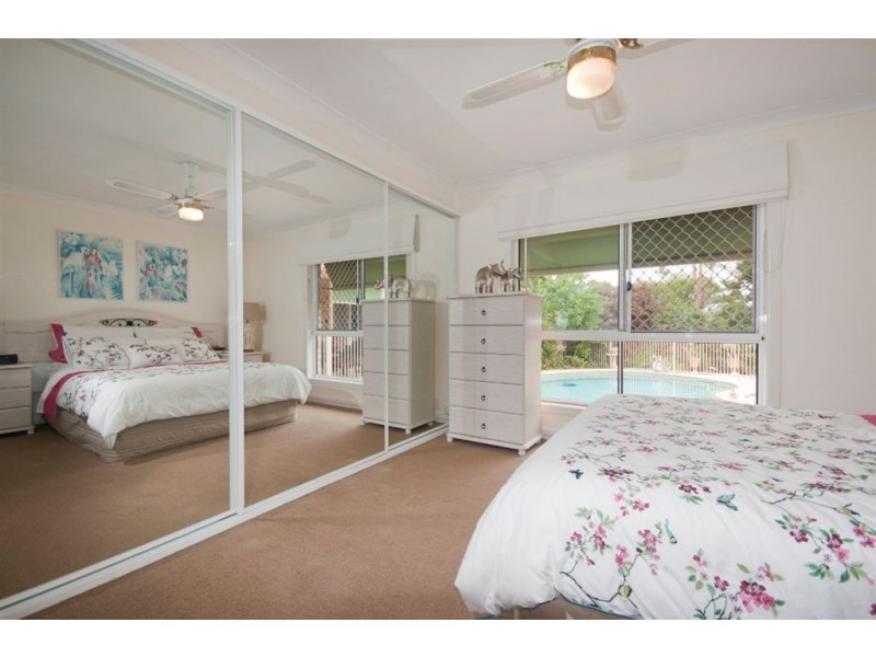 15 Glendale Place, Helensvale QLD 4212