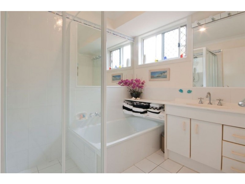15 Glendale Place, Helensvale QLD 4212
