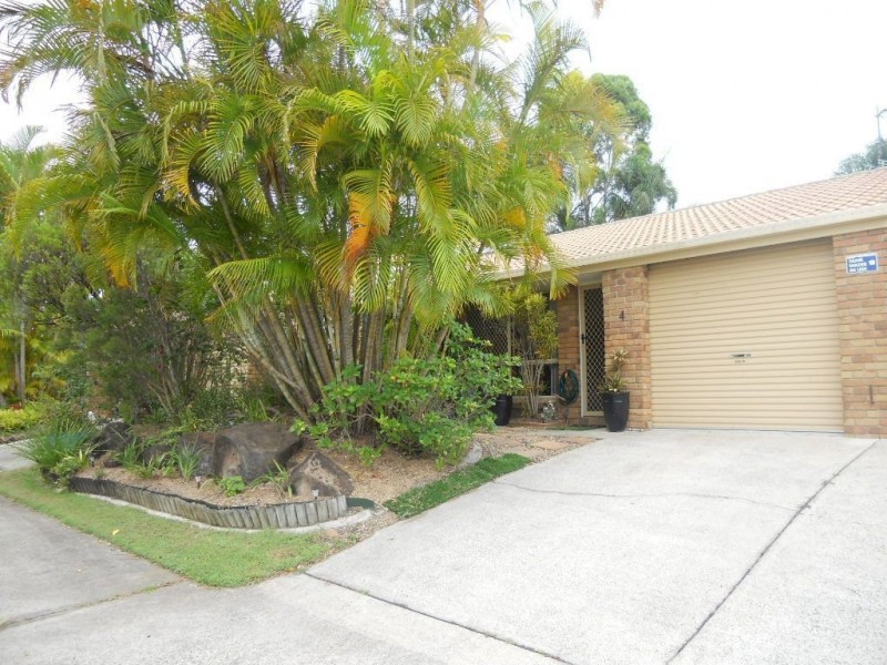 4/11 Vine Court, Oxenford QLD 4210