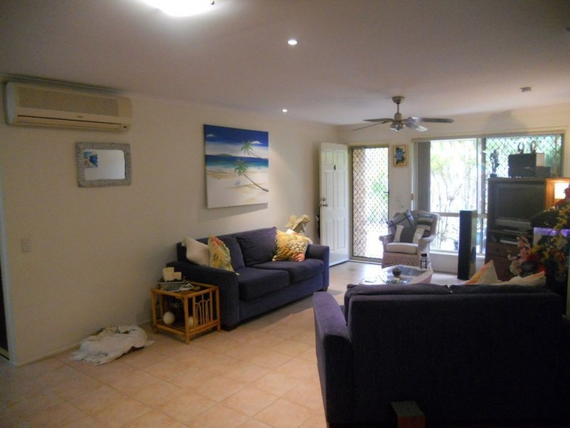 4/11 Vine Court, Oxenford QLD 4210