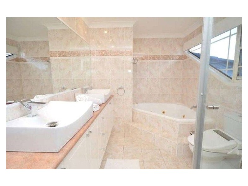 3 Wisemans Court, Helensvale QLD 4212