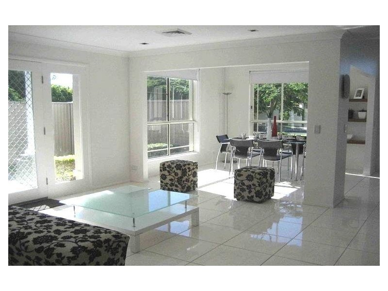 3 Wisemans Court, Helensvale QLD 4212